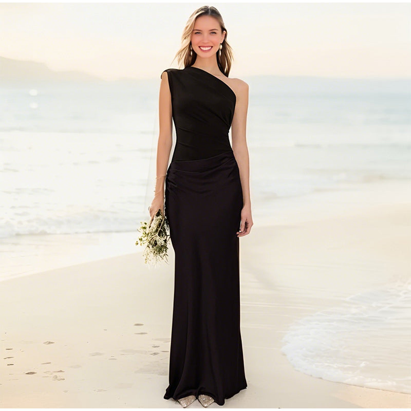 Robe élégante d'été col incliné