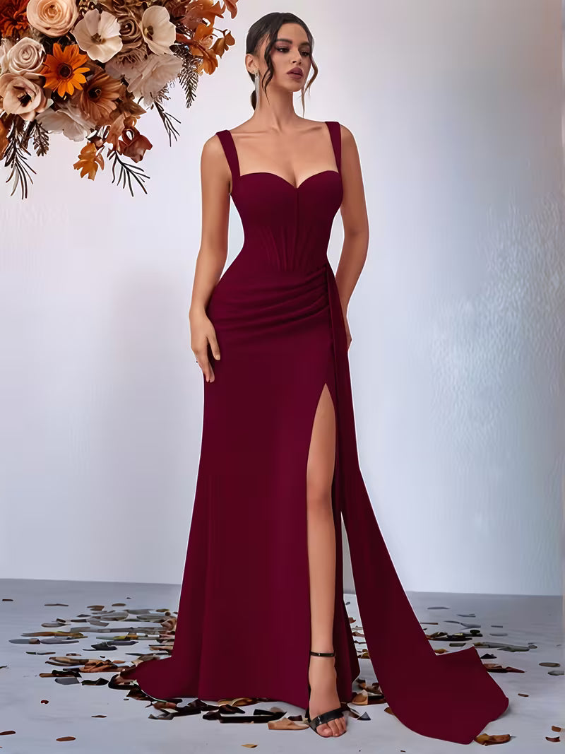 Robe longue de soirée avec traine latérale