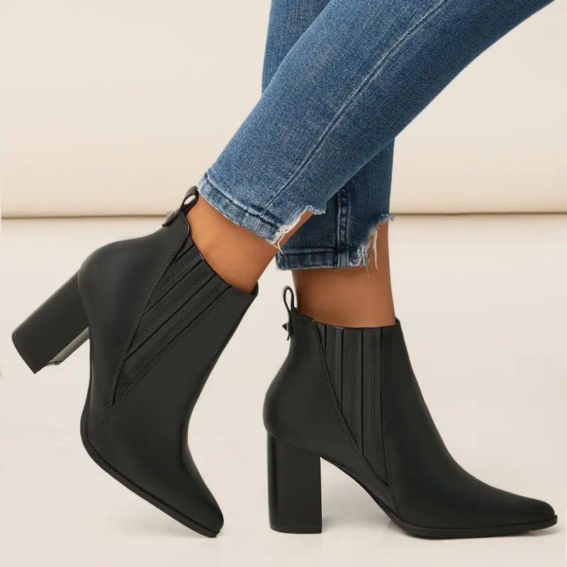 Bottine talon carré bout pointu pour femme