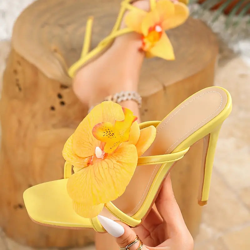 Sandales hautes à bouton de fleurs femme