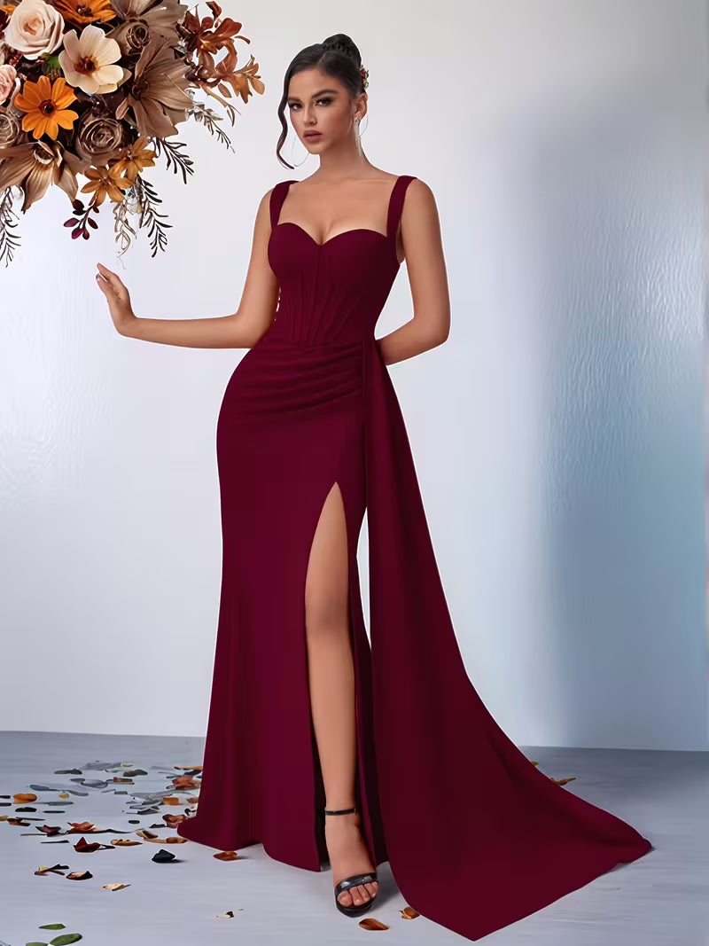 Robe longue de soirée avec traine latérale