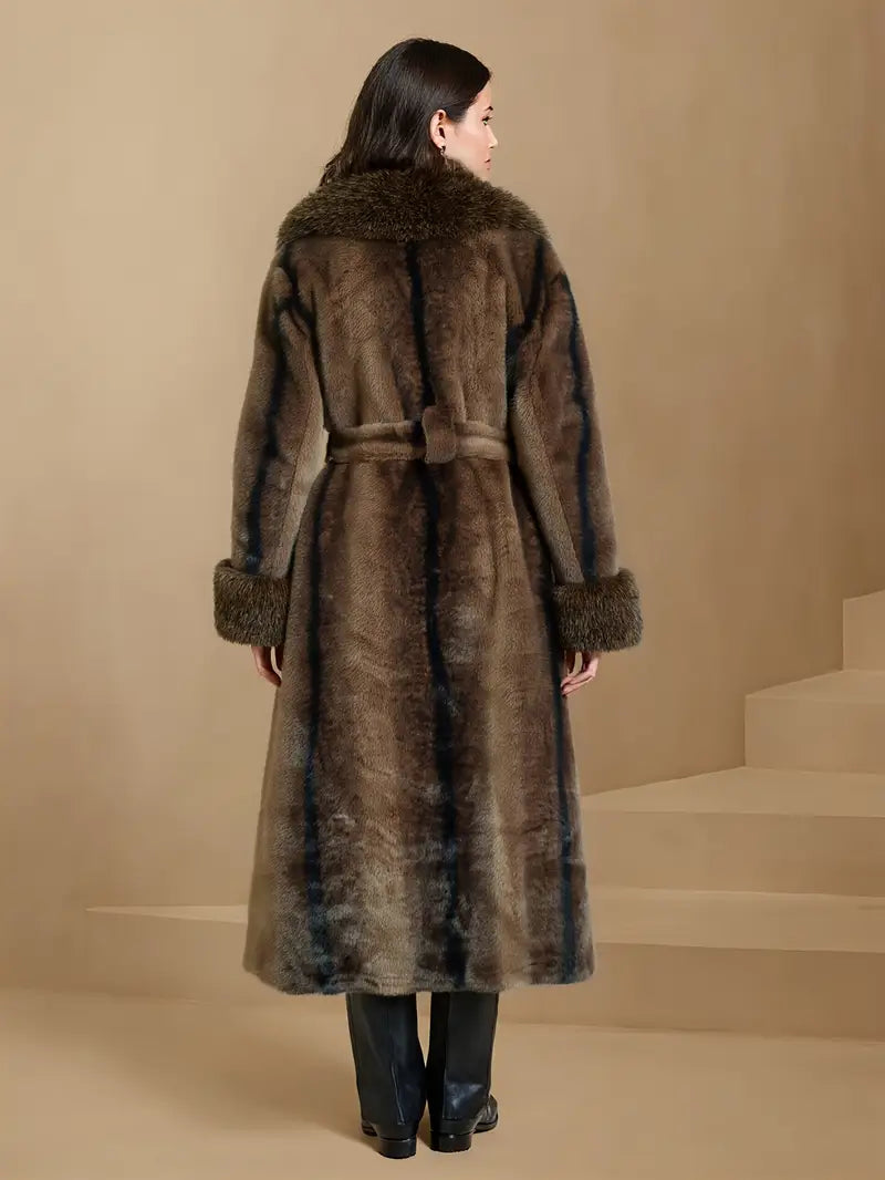 Manteau de fourrure brun femme